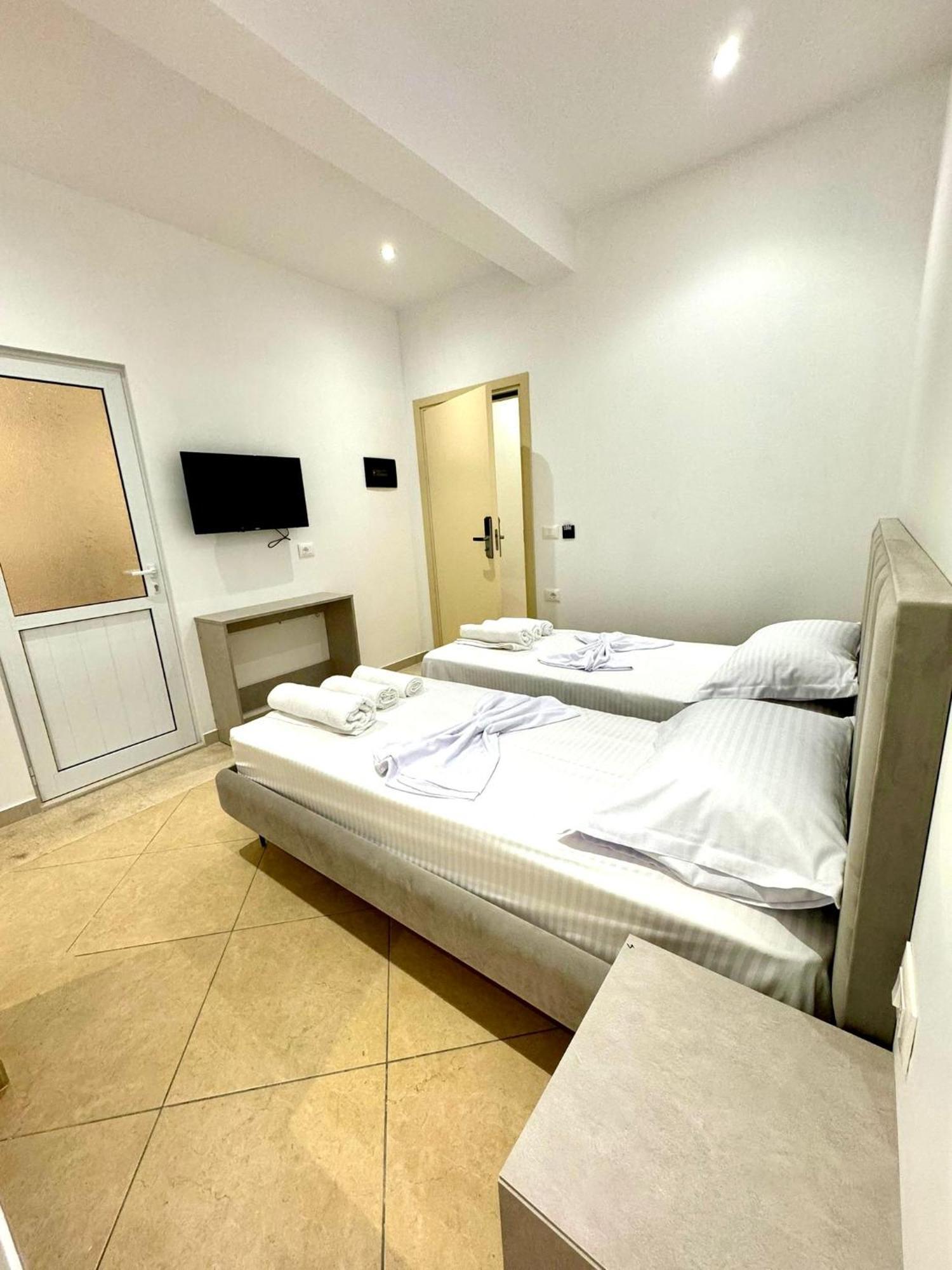 Hotel Balili วญอเรอ ภายนอก รูปภาพ